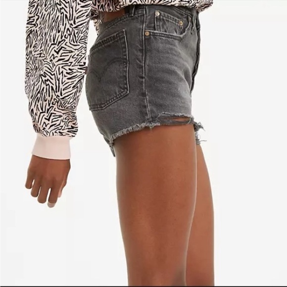 Sz27 Levi’s 501 button fly distressed cutoff denim shorts in faded black. EUC - Picture 2 of 16